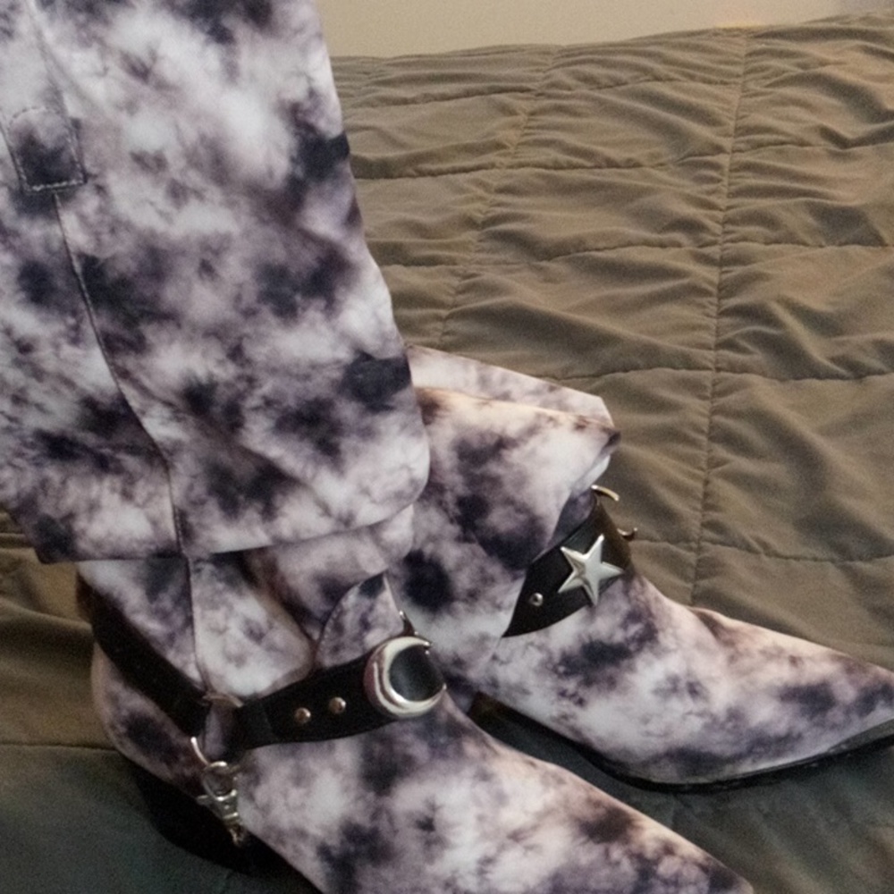 YRU Death Proof boots